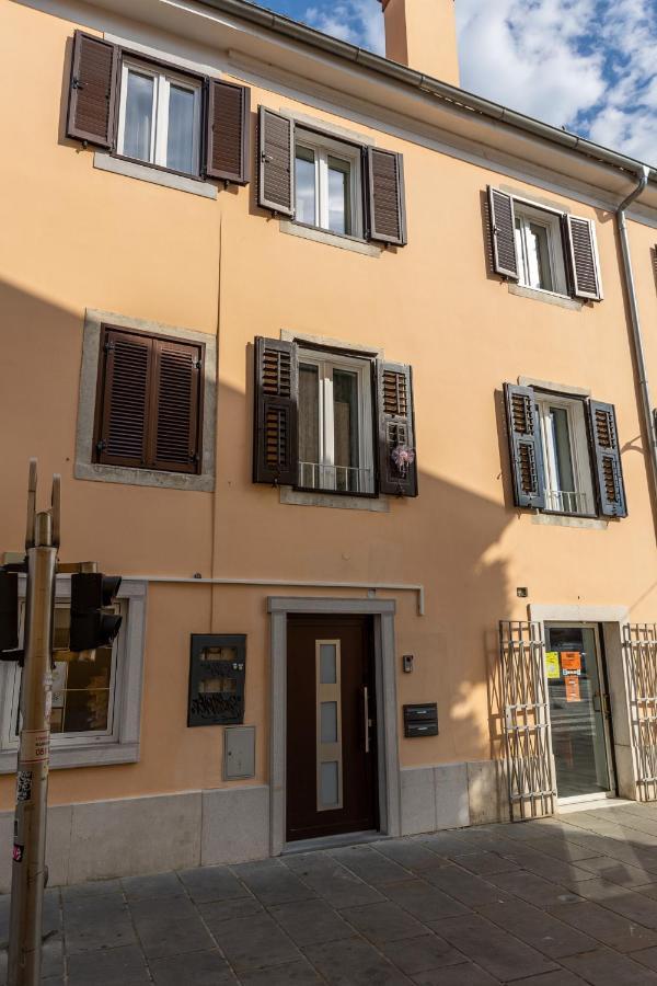 Apartments Porta Maggiore Koper Bagian luar foto