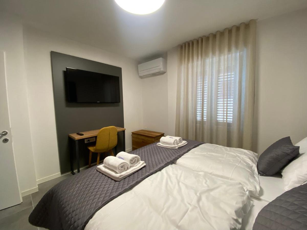 Apartments Porta Maggiore Koper Bagian luar foto